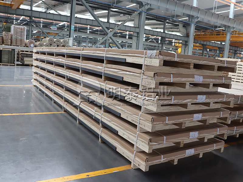 船舶游艇用5083铝板:高镁含量(4.0%-4.9%),耐海水腐蚀