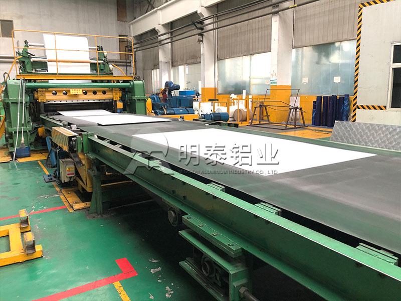 5052铝板化学成分解析:镁铬元素提升耐蚀性